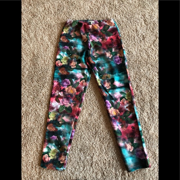 Ladies floral scuba pants with elastic waist - Picture 4 of 4